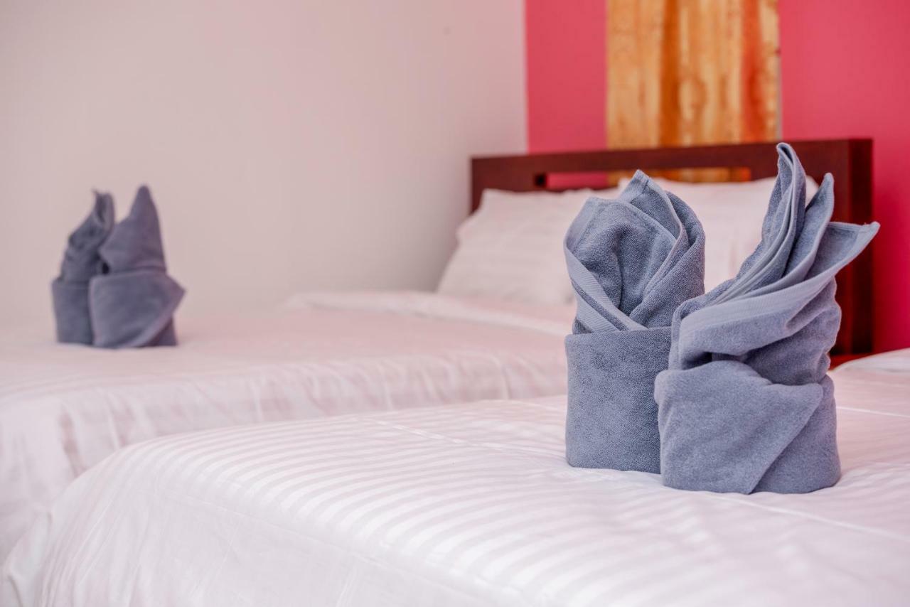 Agogo Hostel Siem Reap Exteriör bild